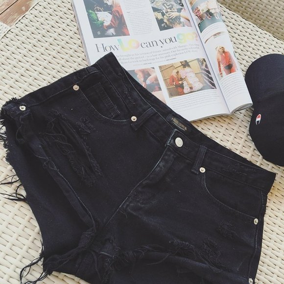 Pants - Low-rise loose-fitting shorts